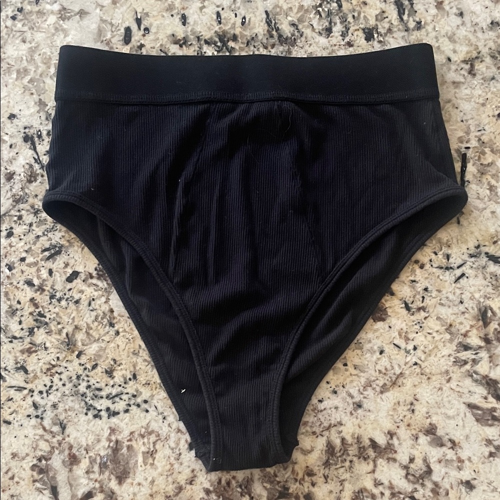 HALARA Women’s  Black Ribbed Bottoms 002